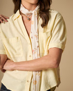 Camisa manga corta con bolsillos frontales para mujer - Amarillo 34_111H004_AMA110616_0