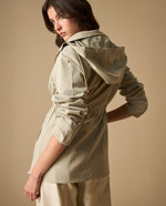 Chaqueta con capucha y cordones ajustables para mujer - Verde 34_121H919_VER170208_4