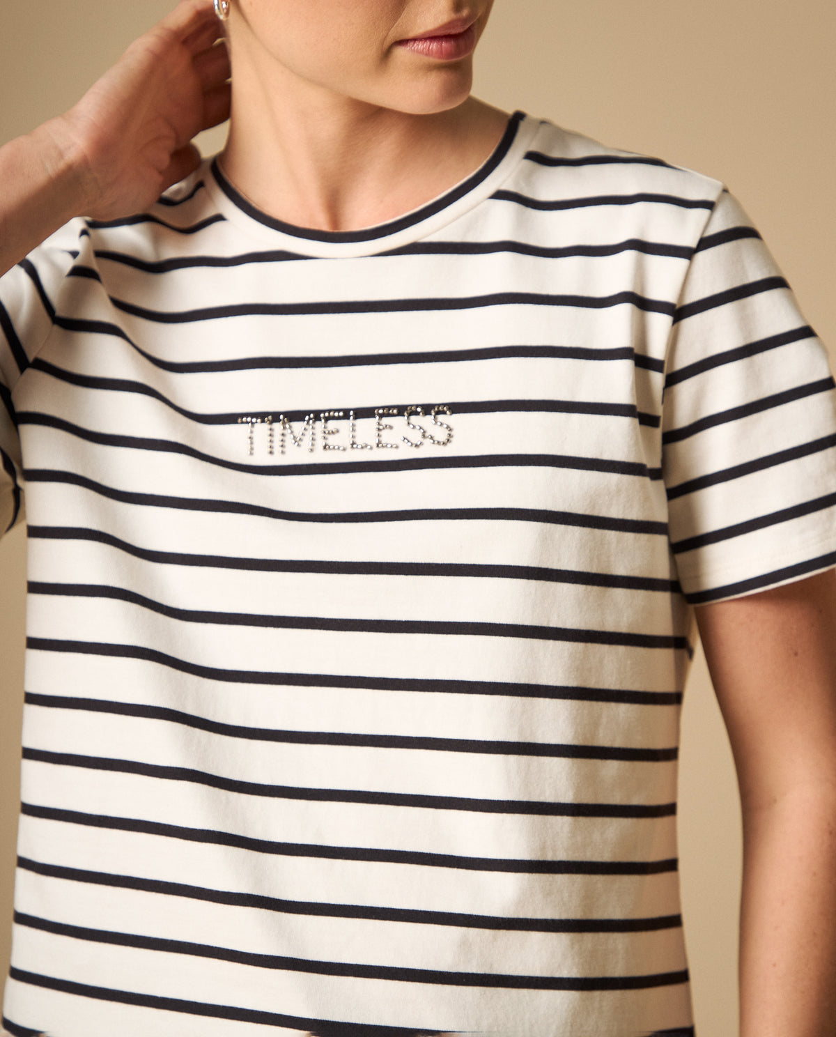Camiseta manga corta con rayas y mensaje bordado para mujer - Crudo 34_401H007_CRU111001_3