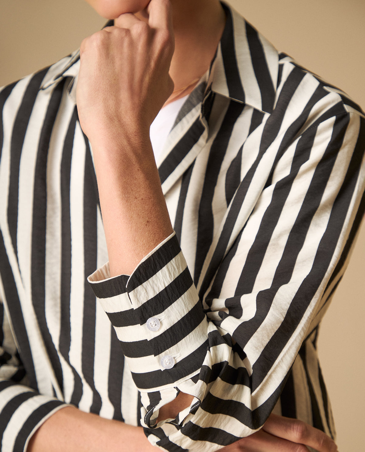 Camisa oversize con rayas verticales para mujer - Negro 34_411H000_NEG190303_4