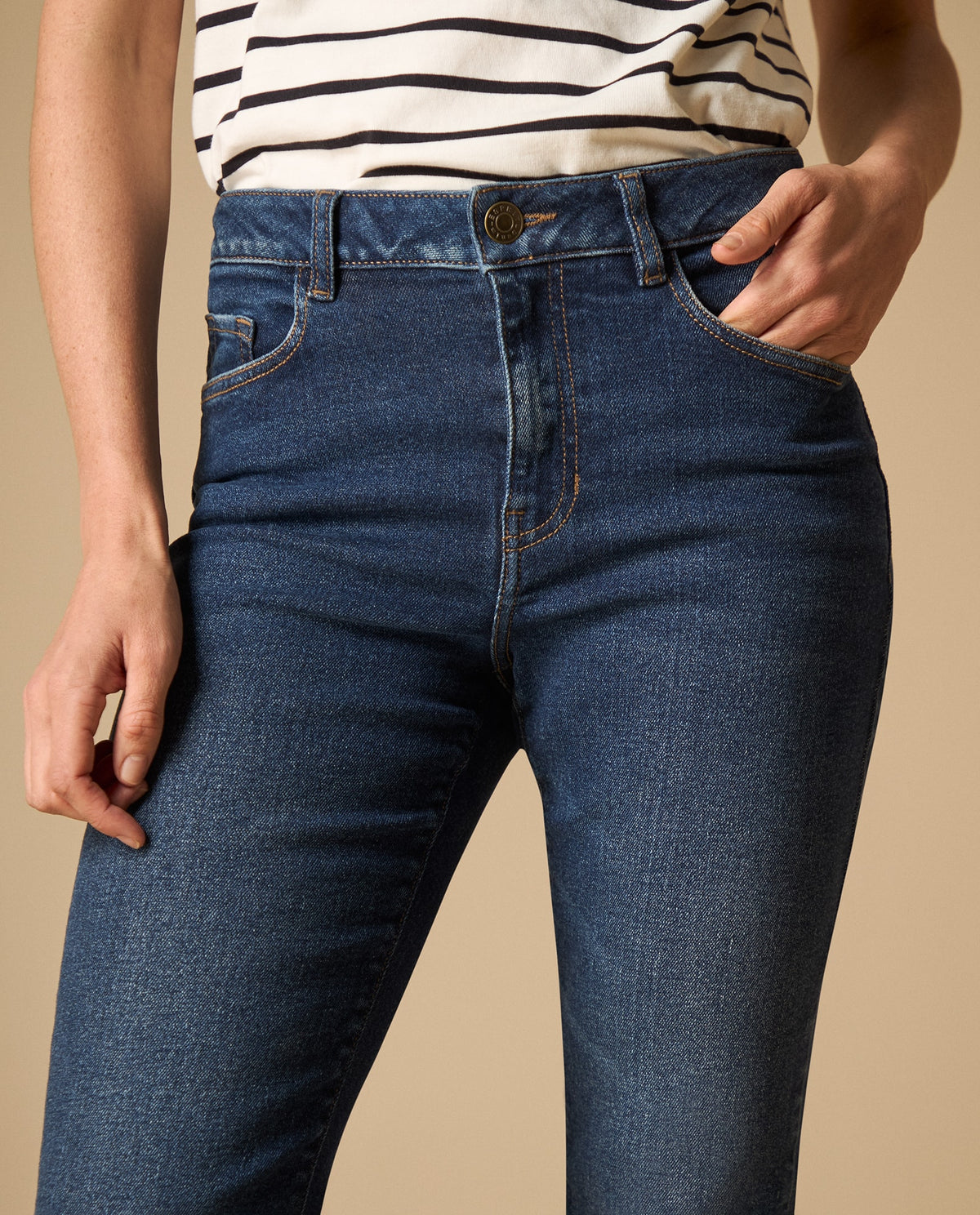 Jean recto tiro medio cinco bolsillos para mujer - Azul 34_471H000_AZU193933_4