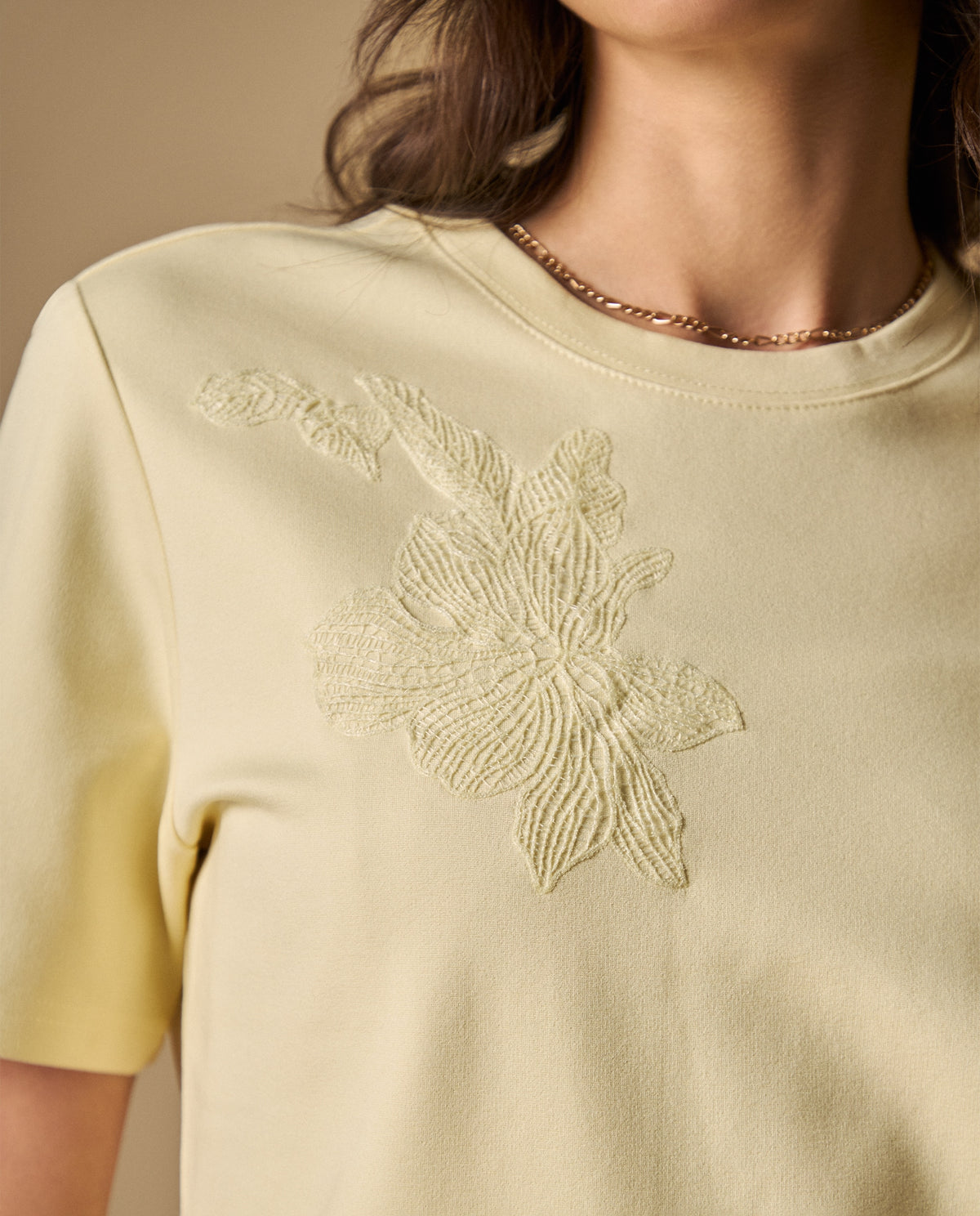 Camiseta manga corta con bordados florales para mujer - Amarillo 34_601H216_AMA120714_4