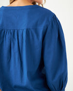 Camisa con escote en V para mujer - Azul 34_611F047_AZU194029_7