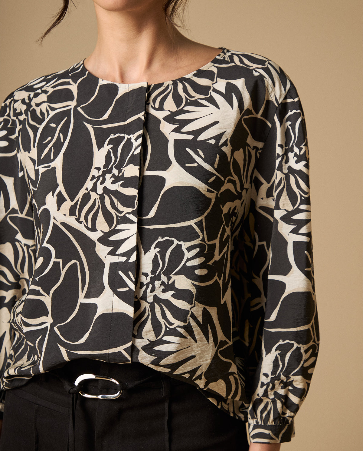 Camisa estampado floral cuello redondo para mujer - Negro 34_611H004_NEG190303_3