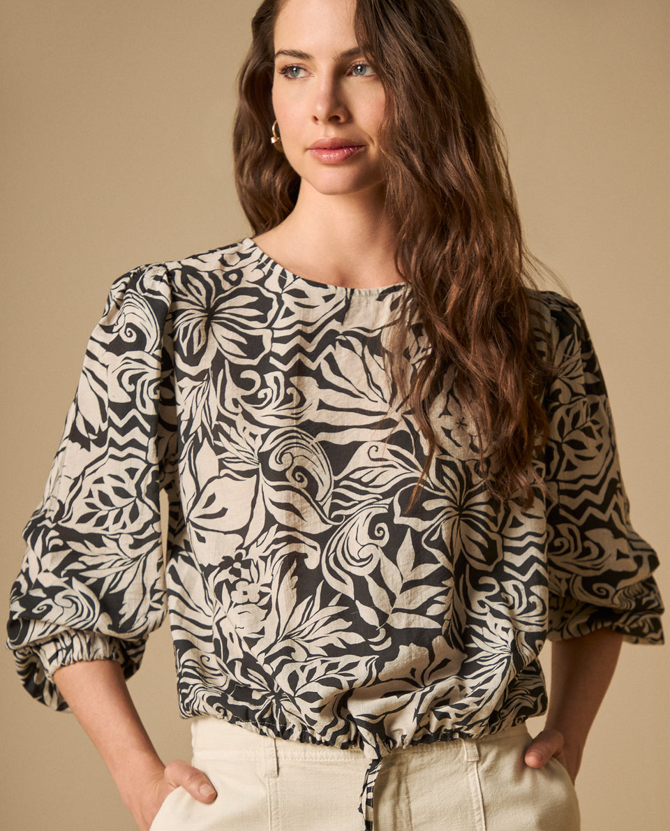 Camisa crop manga tres cuartos con estampado tropical para mujer - Crudo 34_611H006_CRU130905_4