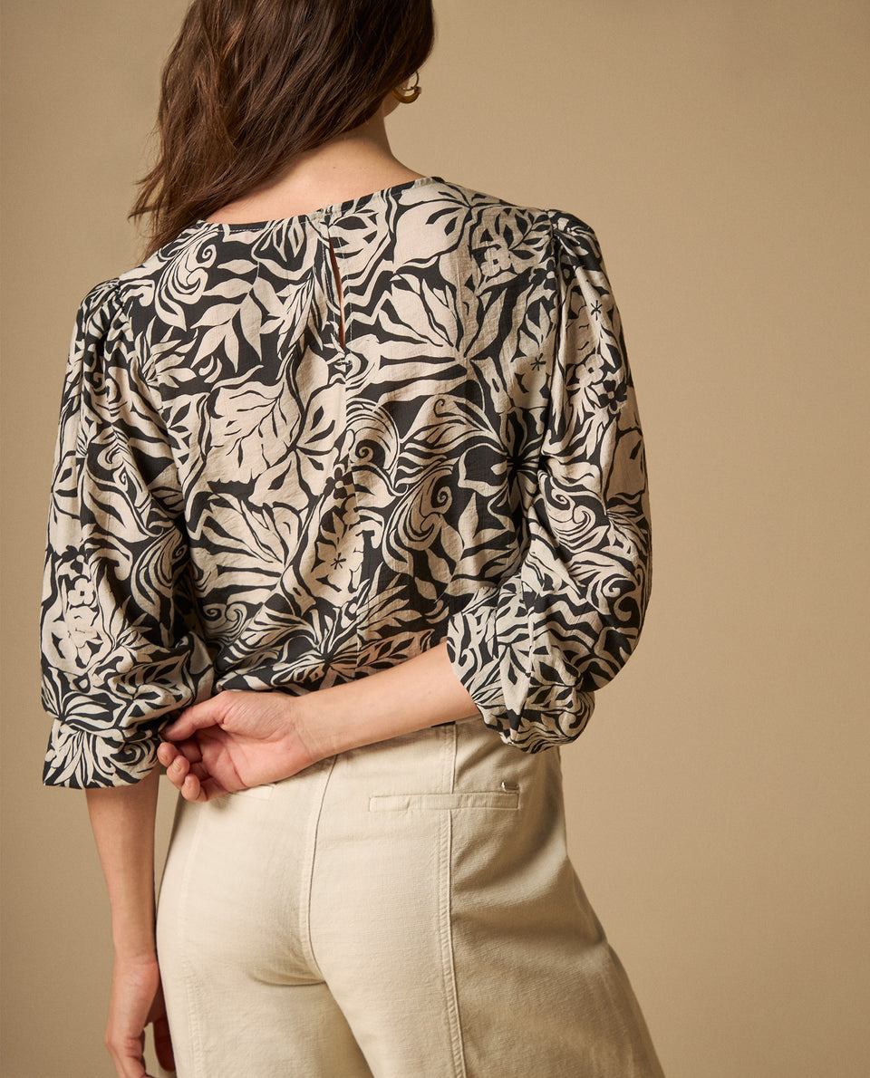 Camisa crop manga tres cuartos con estampado tropical para mujer - Crudo 34_611H006_CRU130905_5
