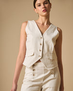 Chaleco estructurado con escote V y bolsillos frontales para mujer - Blanco 34_611H012_BLA114800_0