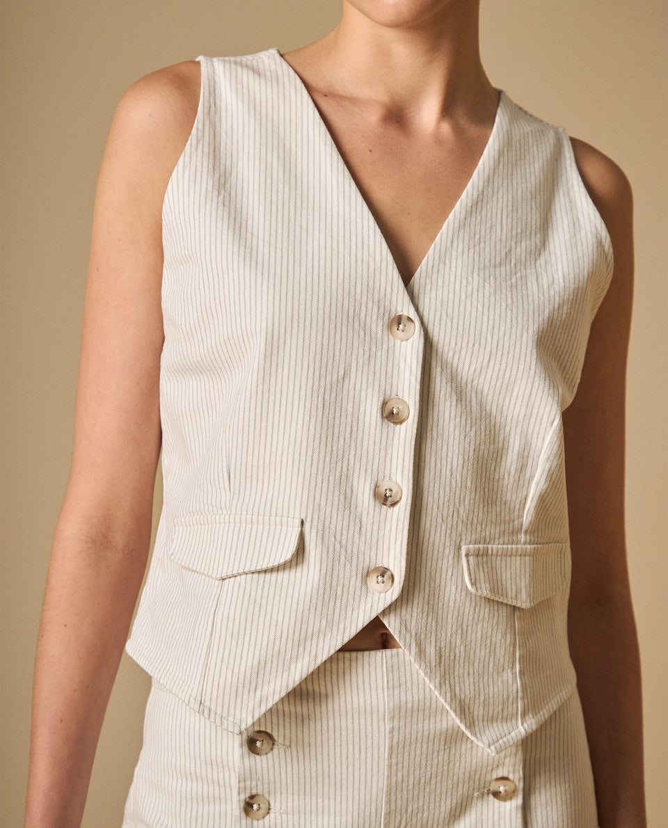 Chaleco estructurado con escote V y bolsillos frontales para mujer - Blanco 34_611H012_BLA114800_3