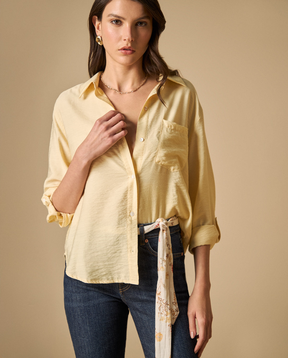 Camisa clásica manga larga con bolsillo frontal para mujer - Amarillo 34_611H015_AMA120717_0