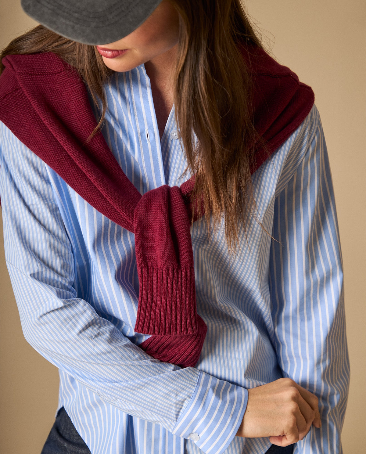 Camisa clásica con bufanda tejida incluida para mujer - Azul 34_611H030_AZU194050_0