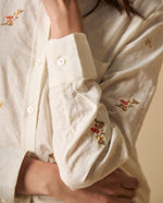 Camisa clásica con bordados florales para mujer - Blanco 34_611H048_BLA114202_3