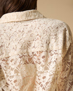 Camisa manga larga con detalles florales para mujer - Crudo 34_611H216_CRU110110_6