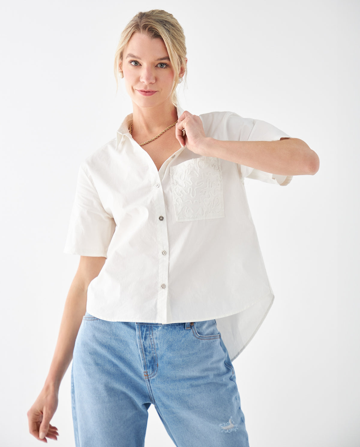 Camisa clásica de botones para mujer - Crudo 34_612F048_CRU110602_0