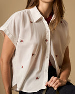 Prueba - Camisa manga corta con bordado floral y cuello camisero - Crudo