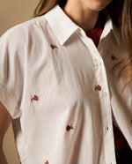 Prueba - Camisa manga corta con bordado floral y cuello camisero - Crudo