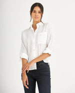Camisa con detalles desagujados para mujer - Crudo 34_615F028_CRU111001_6
