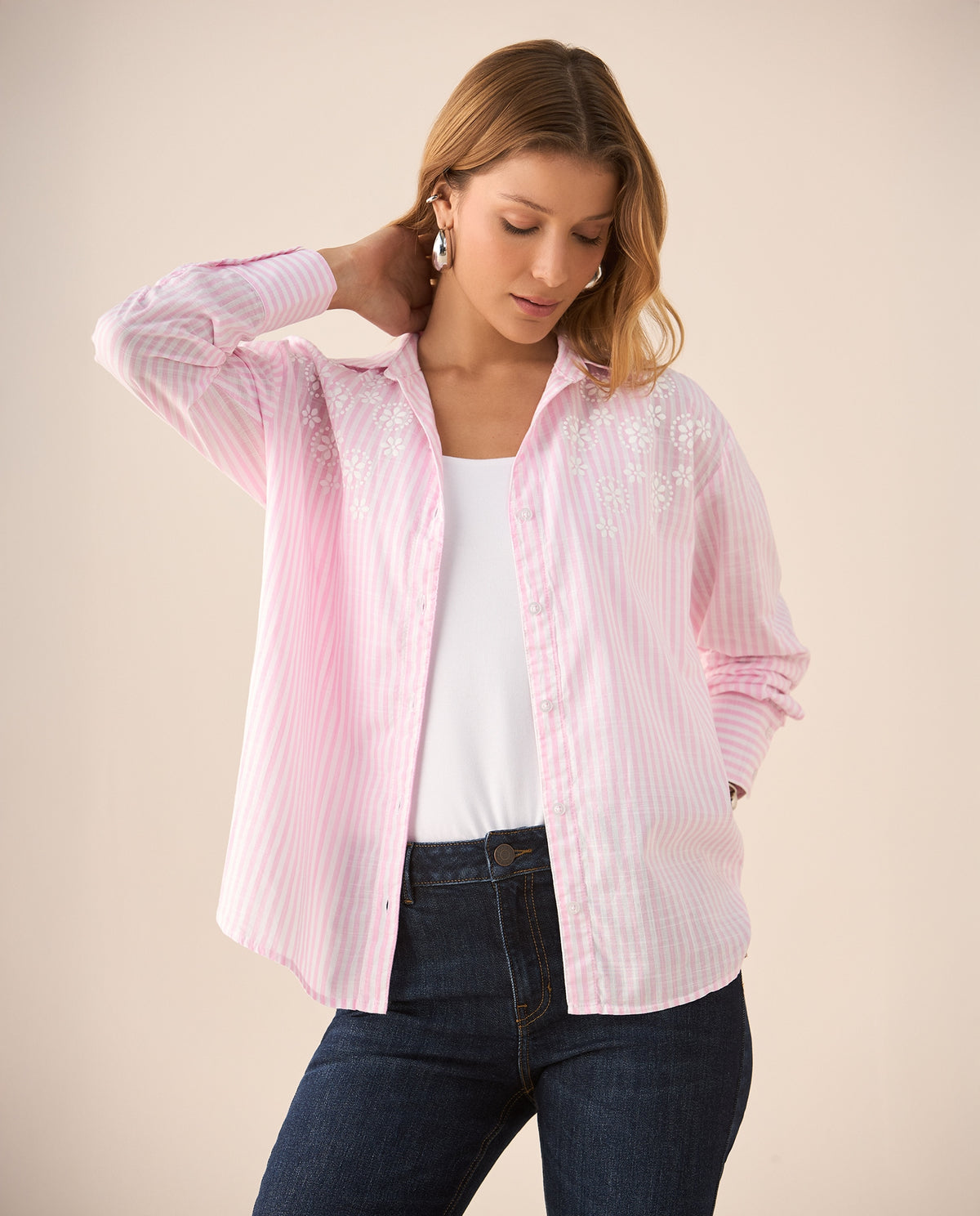 Camisa con apliques de flores para mujer - Rosa 34_615F325_ROS112511_3