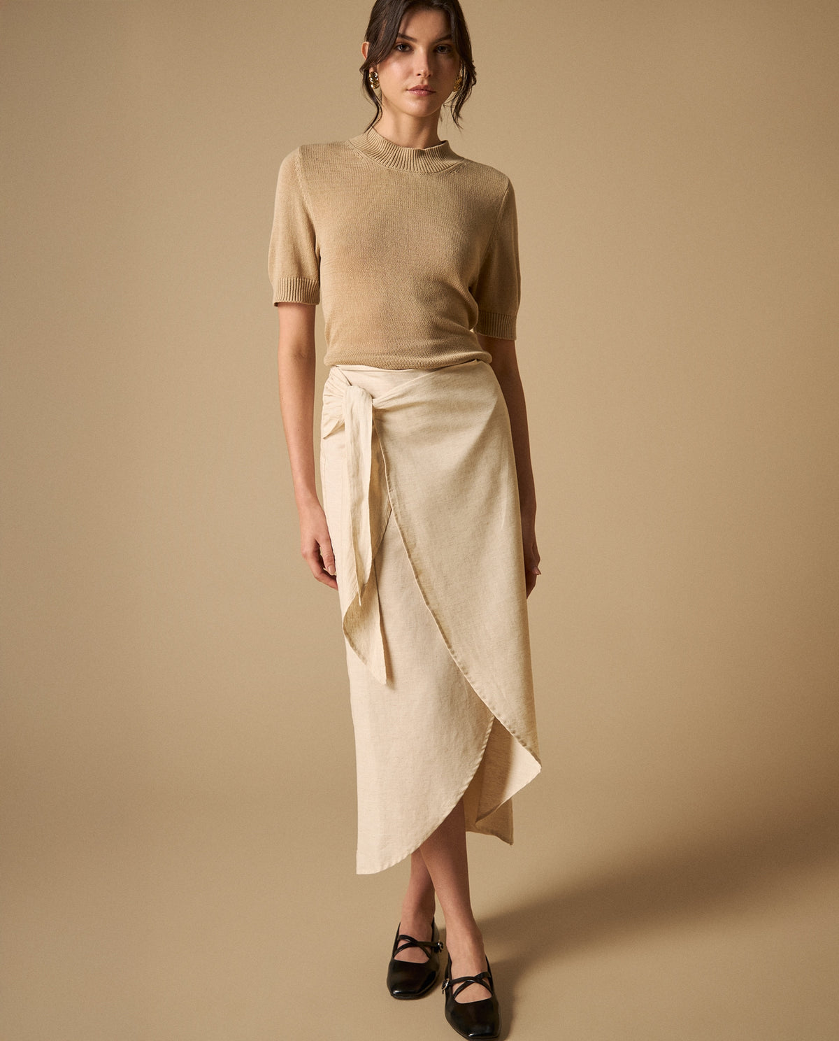 Falda midi envolvente con anudado lateral para mujer - Crudo 34_641H001_CRU130905_0
