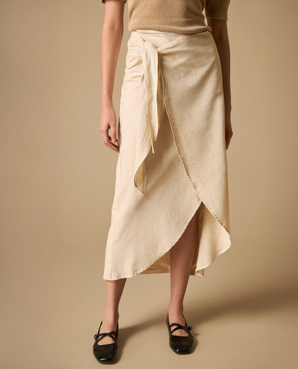 Falda midi envolvente con anudado lateral para mujer - Crudo 34_641H001_CRU130905_3