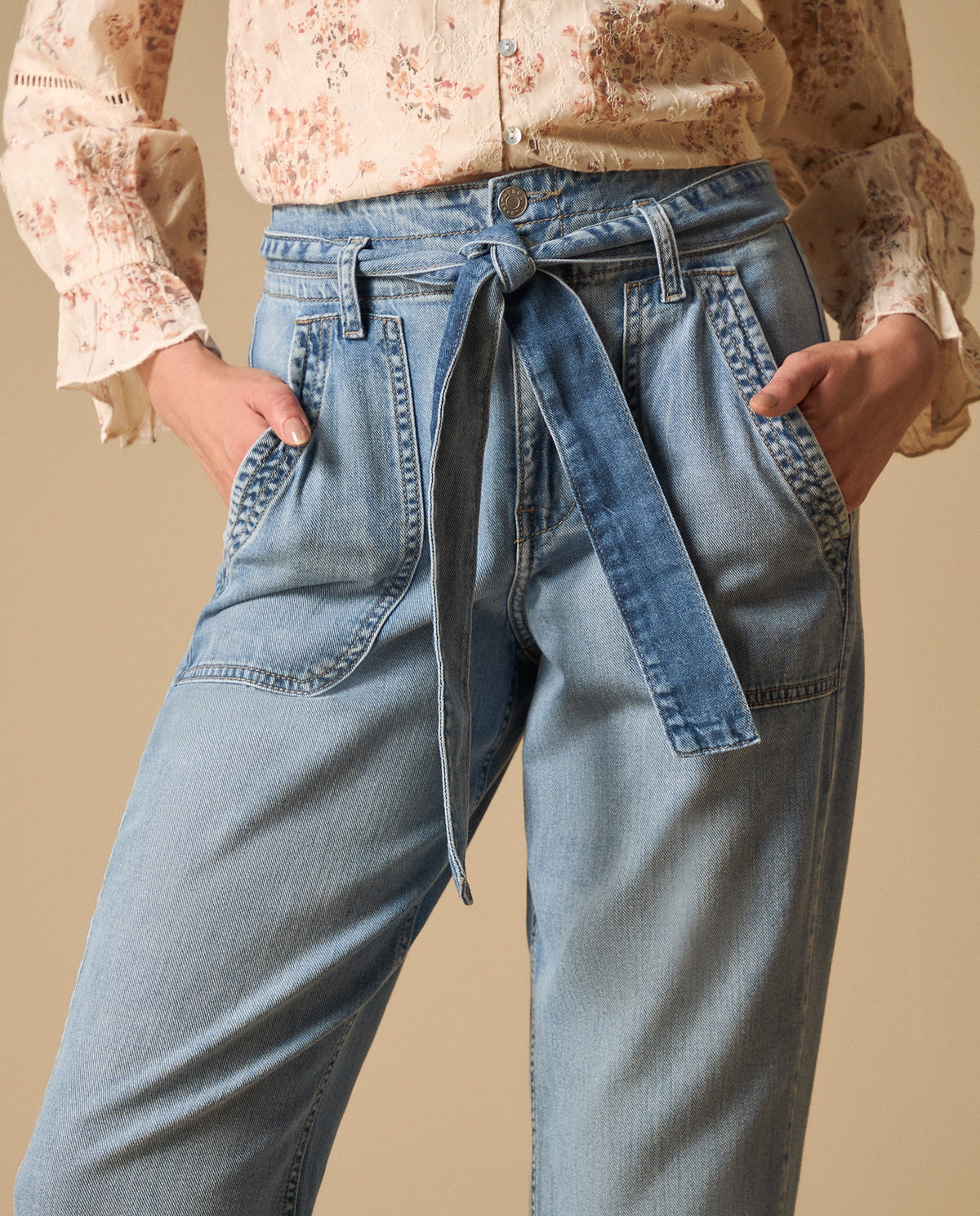 Pantalón con cinturón integrado y bolsillos bordados para mujer - Azul 34_671H000_AZU134110_4