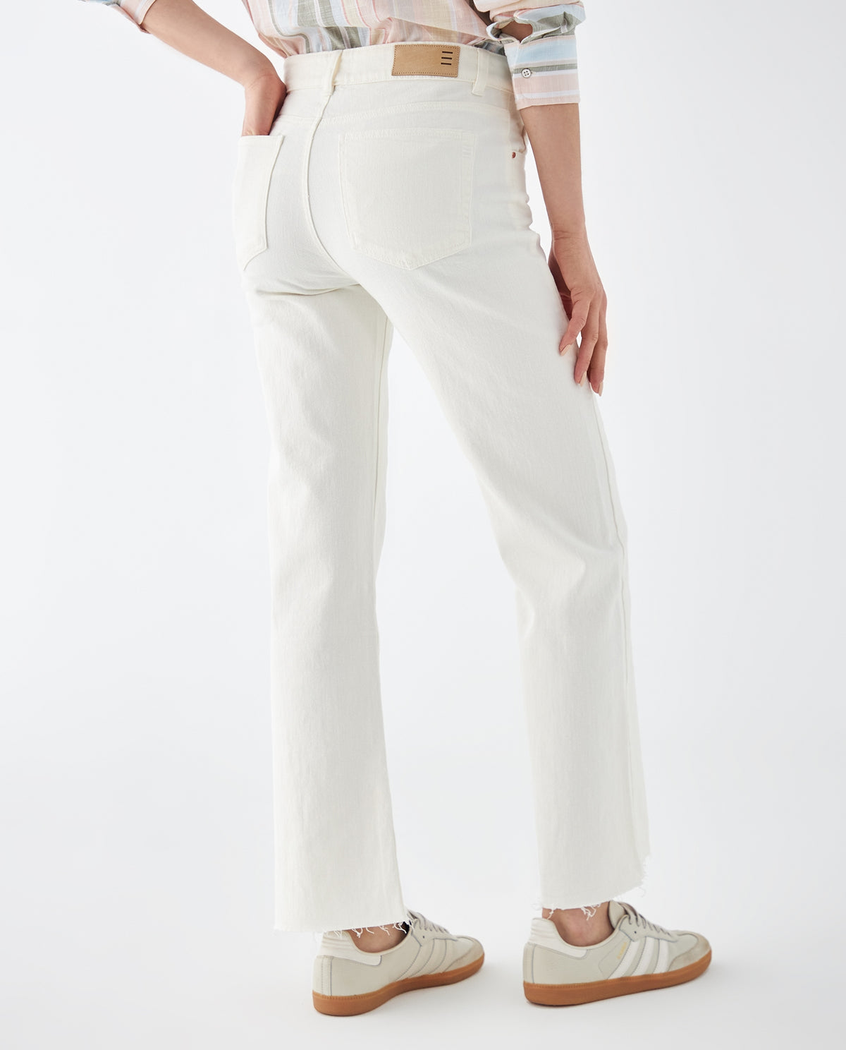 Jean Straight con ruedo al corte para mujer - Crudo 34_672F014_CRU120105_4