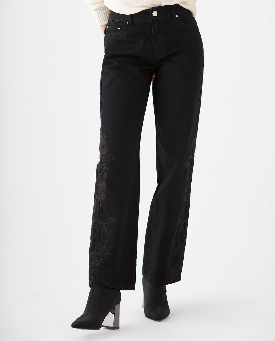 Jean Relaxed black denim para mujer - Negro 34_679F029_NEG193909_3