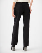 Jean Relaxed black denim para mujer - Negro 34_679F029_NEG193909_4